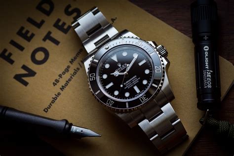 Rolex Submariner Review, Expert Buyers Guide, & Pricing